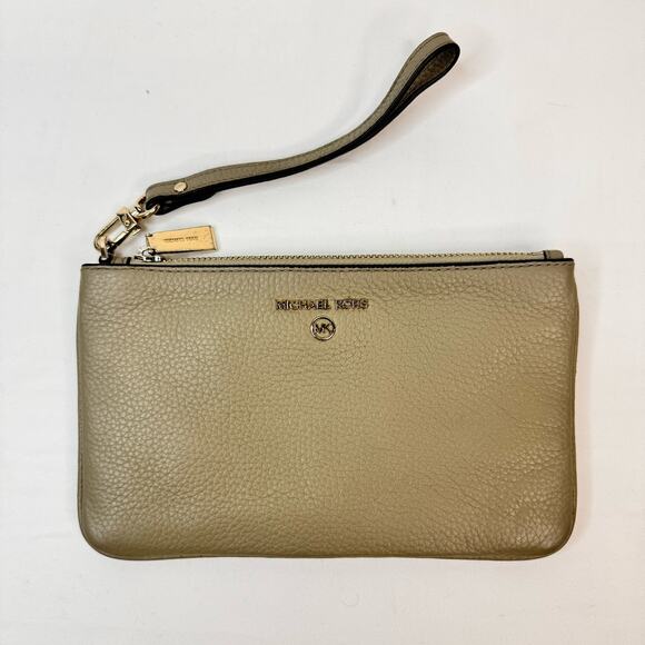 Michael Kors Jet Set Charm Pebbled Leather Clutch Wristlet Wallet Gold Hardware - Picture 1 of 10